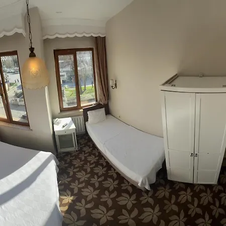 Hotel Licus 3*