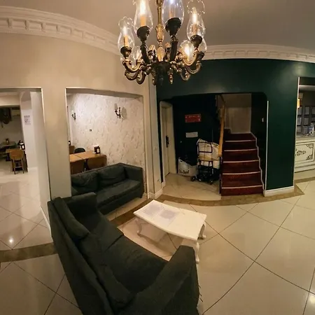 Hotel Licus 3*